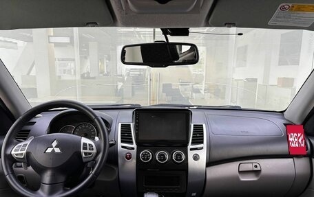 Mitsubishi Pajero Sport II рестайлинг, 2014 год, 2 319 000 рублей, 17 фотография