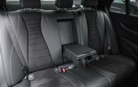 Mercedes-Benz E-Класс, 2021 год, 4 199 000 рублей, 30 фотография