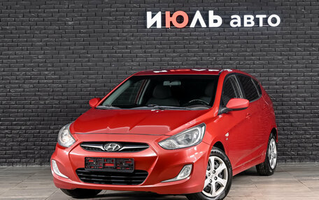 Hyundai Solaris II рестайлинг, 2011 год, 600 000 рублей, 2 фотография