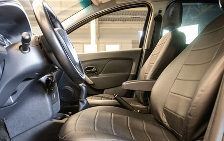 Renault Logan II, 2015 год, 600 000 рублей, 16 фотография