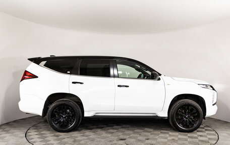 Mitsubishi Montero Sport, 2022 год, 3 999 000 рублей, 5 фотография