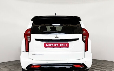 Mitsubishi Montero Sport, 2022 год, 3 999 000 рублей, 7 фотография
