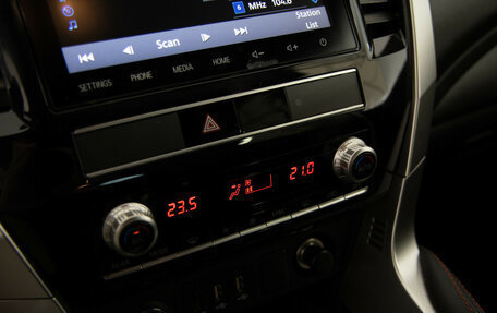 Mitsubishi Montero Sport, 2022 год, 3 999 000 рублей, 18 фотография