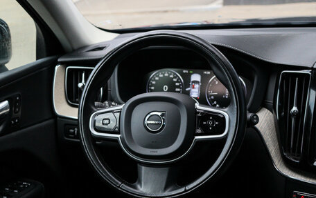 Volvo XC60 II, 2019 год, 3 600 000 рублей, 11 фотография