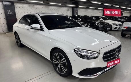 Mercedes-Benz E-Класс, 2020 год, 4 300 000 рублей, 3 фотография