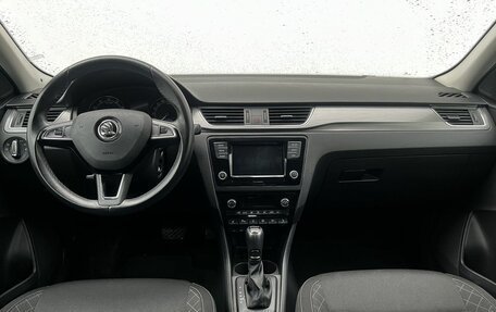 Skoda Rapid I, 2017 год, 1 300 000 рублей, 12 фотография