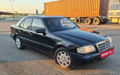 Mercedes-Benz C-Класс, 1994 год, 210 000 рублей, 3 фотография