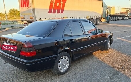Mercedes-Benz C-Класс, 1994 год, 210 000 рублей, 4 фотография