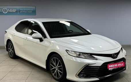 Toyota Camry, 2021 год, 2 900 000 рублей, 3 фотография