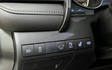 Toyota Camry, 2021 год, 2 900 000 рублей, 12 фотография
