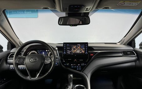Toyota Camry, 2021 год, 2 900 000 рублей, 18 фотография