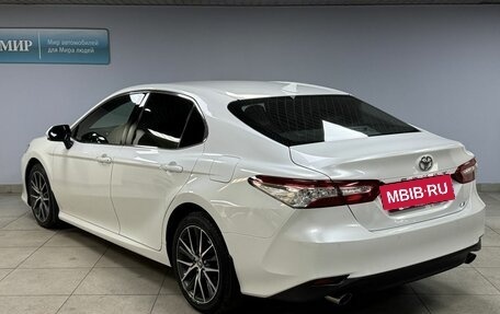 Toyota Camry, 2021 год, 2 900 000 рублей, 5 фотография