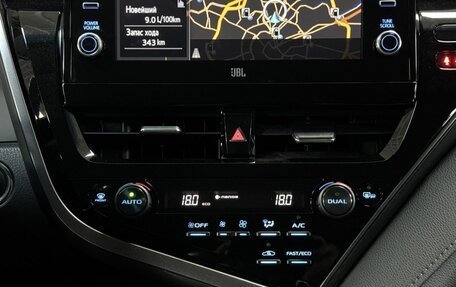 Toyota Camry, 2021 год, 2 900 000 рублей, 25 фотография