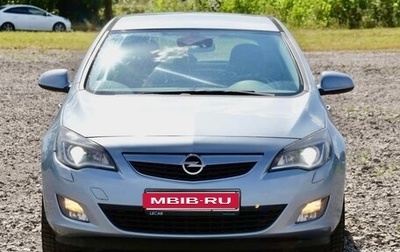 Opel Astra J, 2011 год, 736 000 рублей, 1 фотография