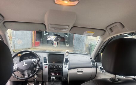 Mitsubishi Pajero Sport II рестайлинг, 2011 год, 1 780 000 рублей, 2 фотография