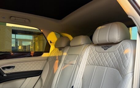 Bentley Bentayga I, 2019 год, 15 500 000 рублей, 9 фотография