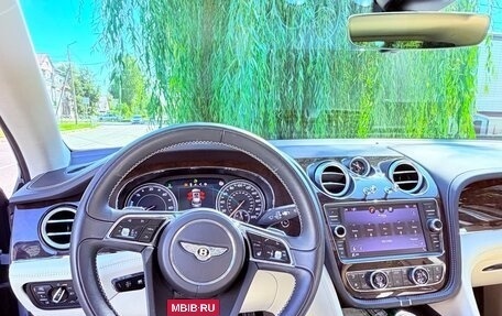 Bentley Bentayga I, 2019 год, 15 500 000 рублей, 8 фотография