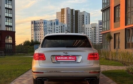 Bentley Bentayga I, 2019 год, 15 500 000 рублей, 13 фотография
