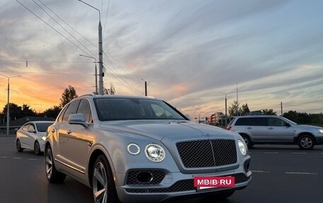 Bentley Bentayga I, 2019 год, 15 500 000 рублей, 16 фотография