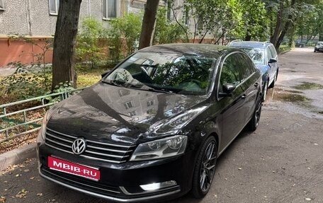 Volkswagen Passat B7, 2012 год, 1 100 000 рублей, 1 фотография