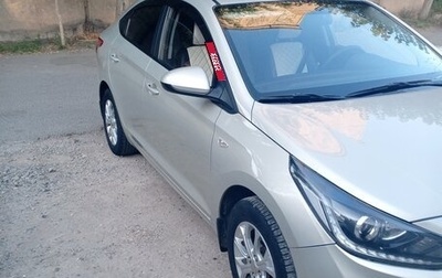 Hyundai Solaris II рестайлинг, 2019 год, 900 000 рублей, 1 фотография
