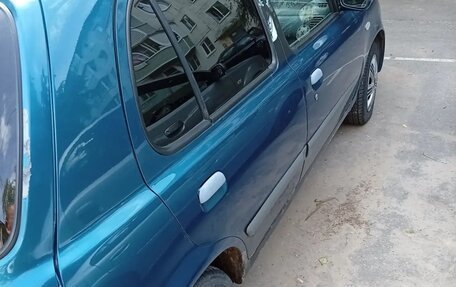 Nissan Micra II, 2001 год, 300 000 рублей, 5 фотография