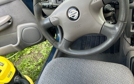 Nissan Micra II, 2001 год, 300 000 рублей, 25 фотография