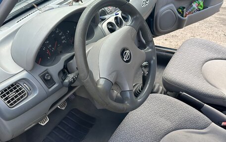 Nissan Micra II, 2001 год, 300 000 рублей, 27 фотография