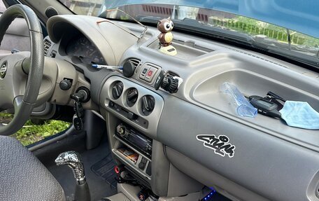 Nissan Micra II, 2001 год, 300 000 рублей, 24 фотография