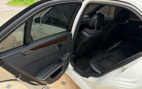 Mercedes-Benz E-Класс, 2009 год, 1 350 000 рублей, 13 фотография