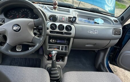 Nissan Micra II, 2001 год, 300 000 рублей, 28 фотография