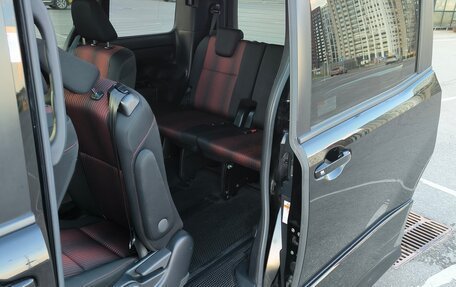 Toyota Voxy III, 2019 год, 2 700 000 рублей, 26 фотография