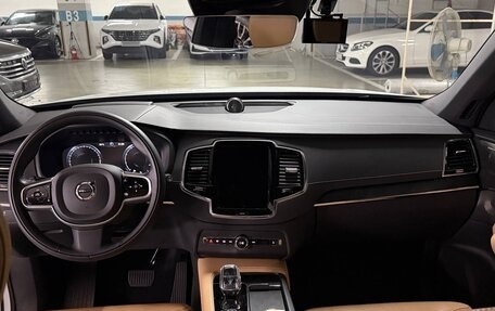 Volvo XC90 II рестайлинг, 2023 год, 7 250 000 рублей, 12 фотография