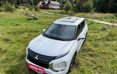 Mitsubishi Outlander, 2022 год, 3 550 000 рублей, 12 фотография