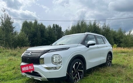 Mitsubishi Outlander, 2022 год, 3 550 000 рублей, 14 фотография