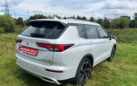 Mitsubishi Outlander, 2022 год, 3 550 000 рублей, 17 фотография