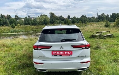 Mitsubishi Outlander, 2022 год, 3 550 000 рублей, 19 фотография