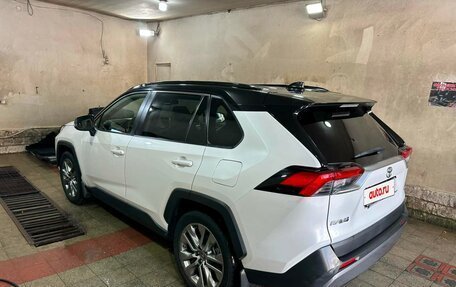 Toyota RAV4, 2021 год, 3 380 000 рублей, 5 фотография