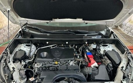 Toyota RAV4, 2021 год, 3 380 000 рублей, 7 фотография