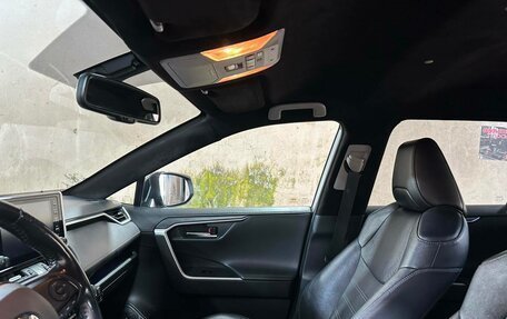 Toyota RAV4, 2021 год, 3 380 000 рублей, 14 фотография