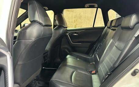 Toyota RAV4, 2021 год, 3 380 000 рублей, 11 фотография