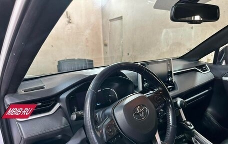 Toyota RAV4, 2021 год, 3 380 000 рублей, 17 фотография