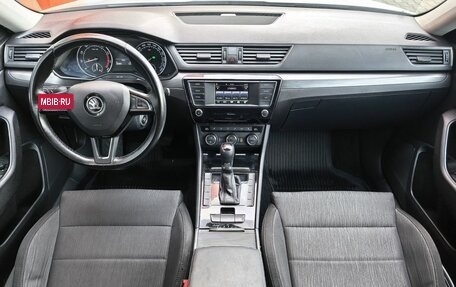 Skoda Superb III рестайлинг, 2016 год, 1 949 000 рублей, 6 фотография