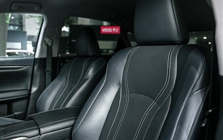 Lexus RX IV рестайлинг, 2021 год, 6 790 000 рублей, 24 фотография
