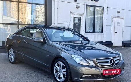 Mercedes-Benz E-Класс, 2010 год, 1 263 000 рублей, 3 фотография