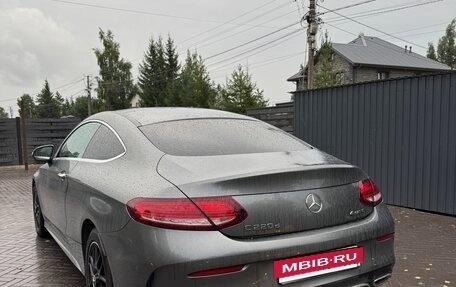 Mercedes-Benz C-Класс, 2018 год, 4 100 000 рублей, 3 фотография