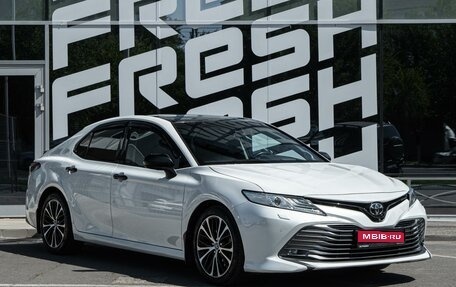 Toyota Camry, 2018 год, 3 049 000 рублей, 1 фотография