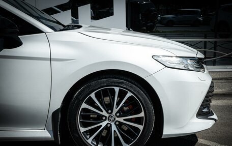 Toyota Camry, 2018 год, 3 049 000 рублей, 10 фотография