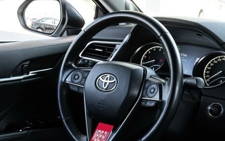 Toyota Camry, 2018 год, 3 049 000 рублей, 29 фотография