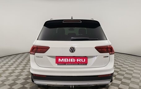 Volkswagen Tiguan II, 2019 год, 2 449 000 рублей, 6 фотография